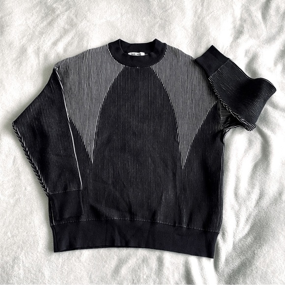 NWOT Adidas B/W Oversized Sweater - Picture 1 of 5